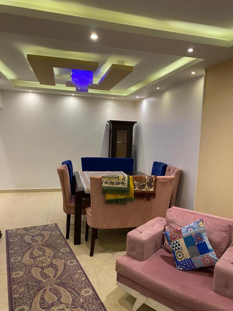 Apartment Sister Sea View للعائلات فقط